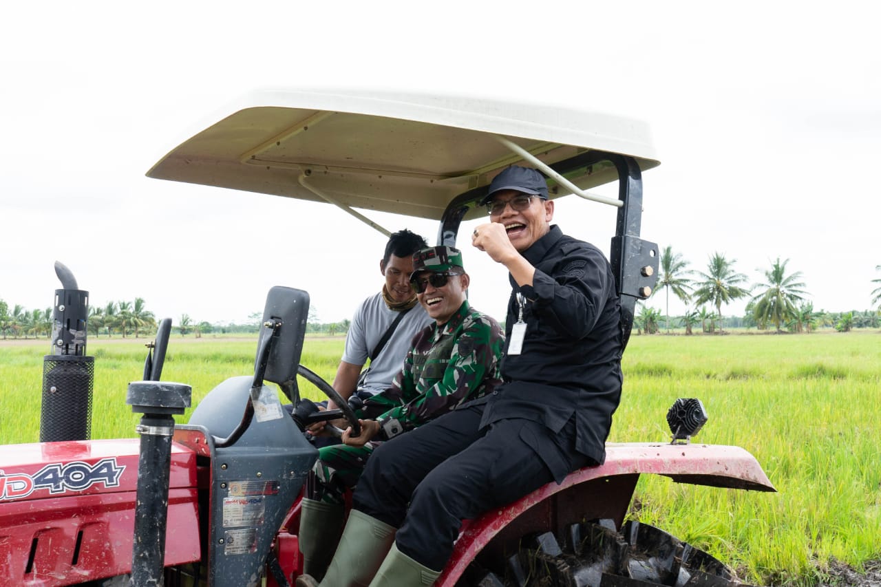 Dirjen PSP Kementan bersama PangDam II/Sriwijaya Tinjau Langsung Opla di OKI