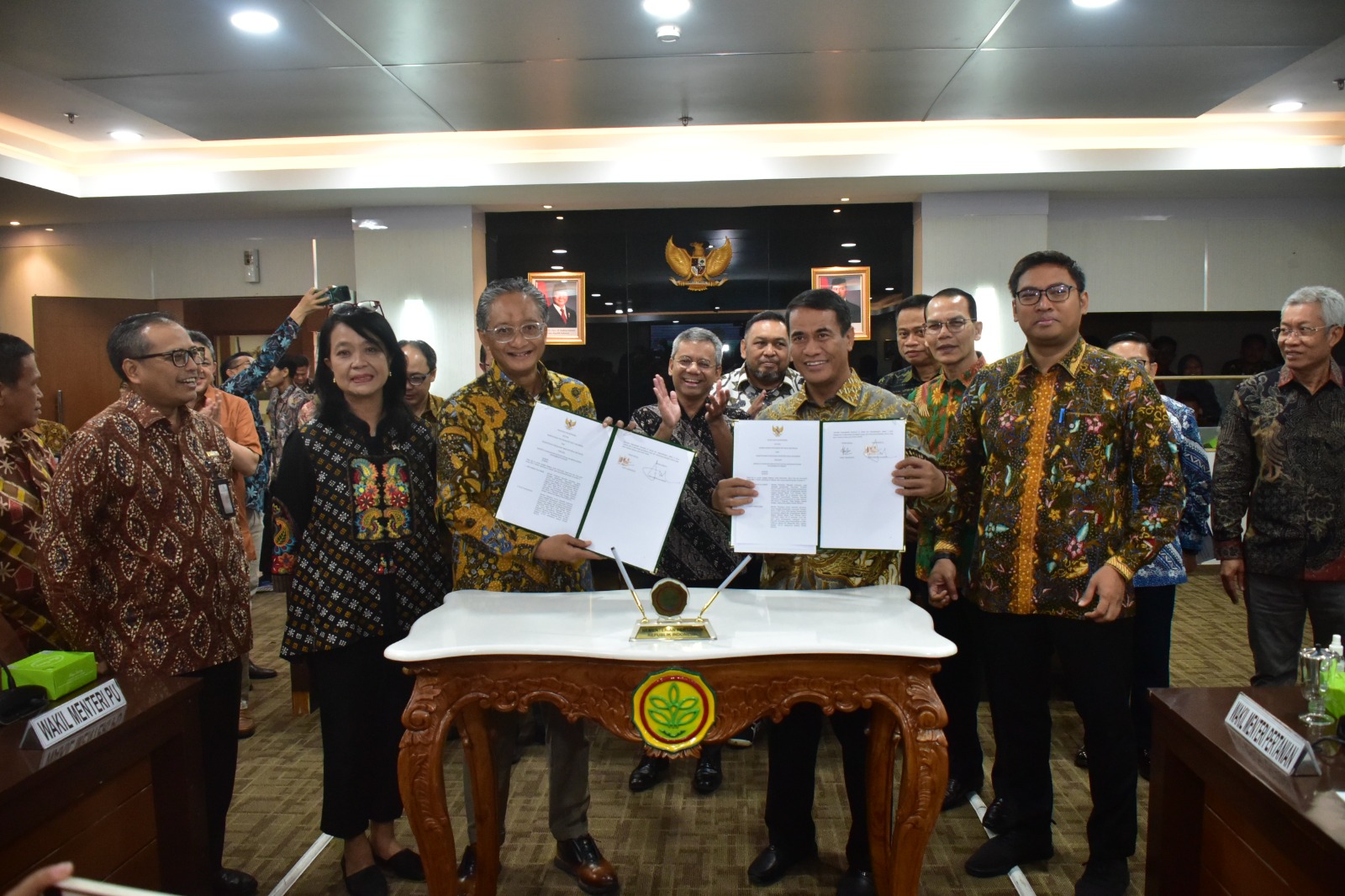 Mentan Amran Sulaiman dan Menteri PU Doddy Hanggodo Tandatangani Kesepakatan Krusial untuk Percepatan Swasembada Pangan