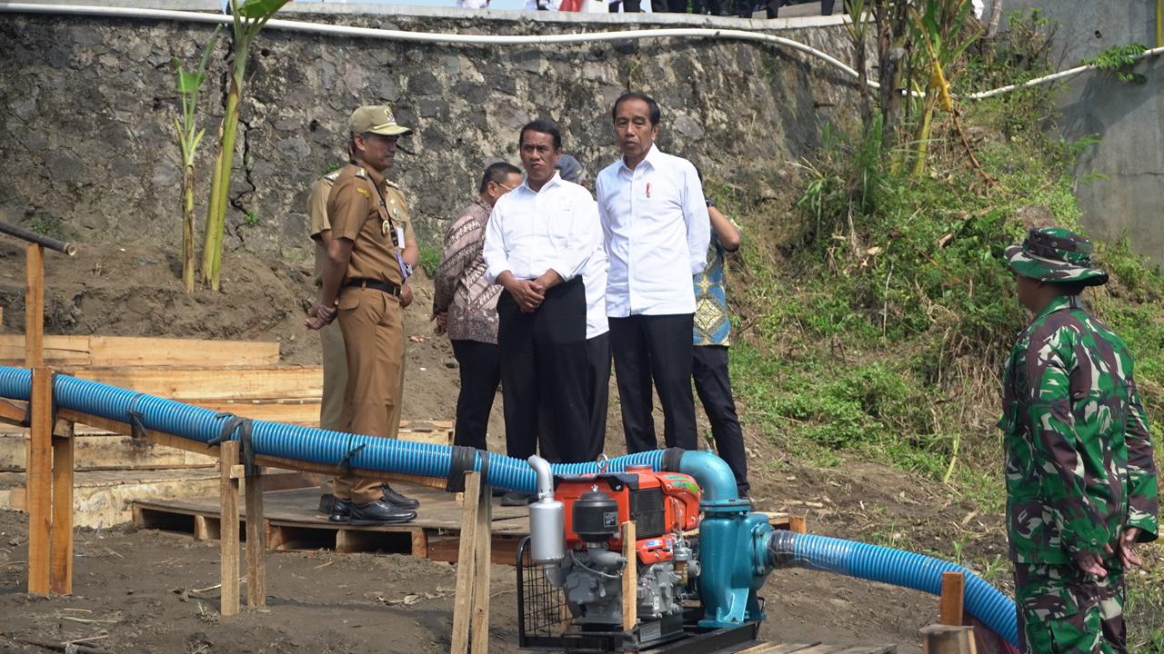 Mentan Amran Dampingi Jokowi Cek Pompanisasi di Jawa Tengah, Pastikan Kondisi Produksi Nasional Aman